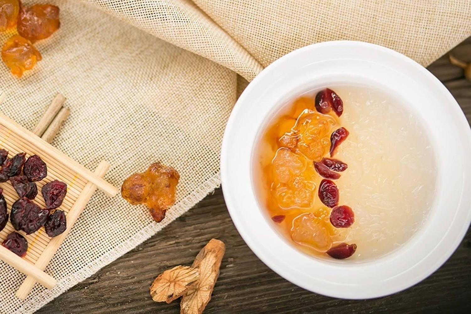 Mua yến chưng mật hoa thốt nốt