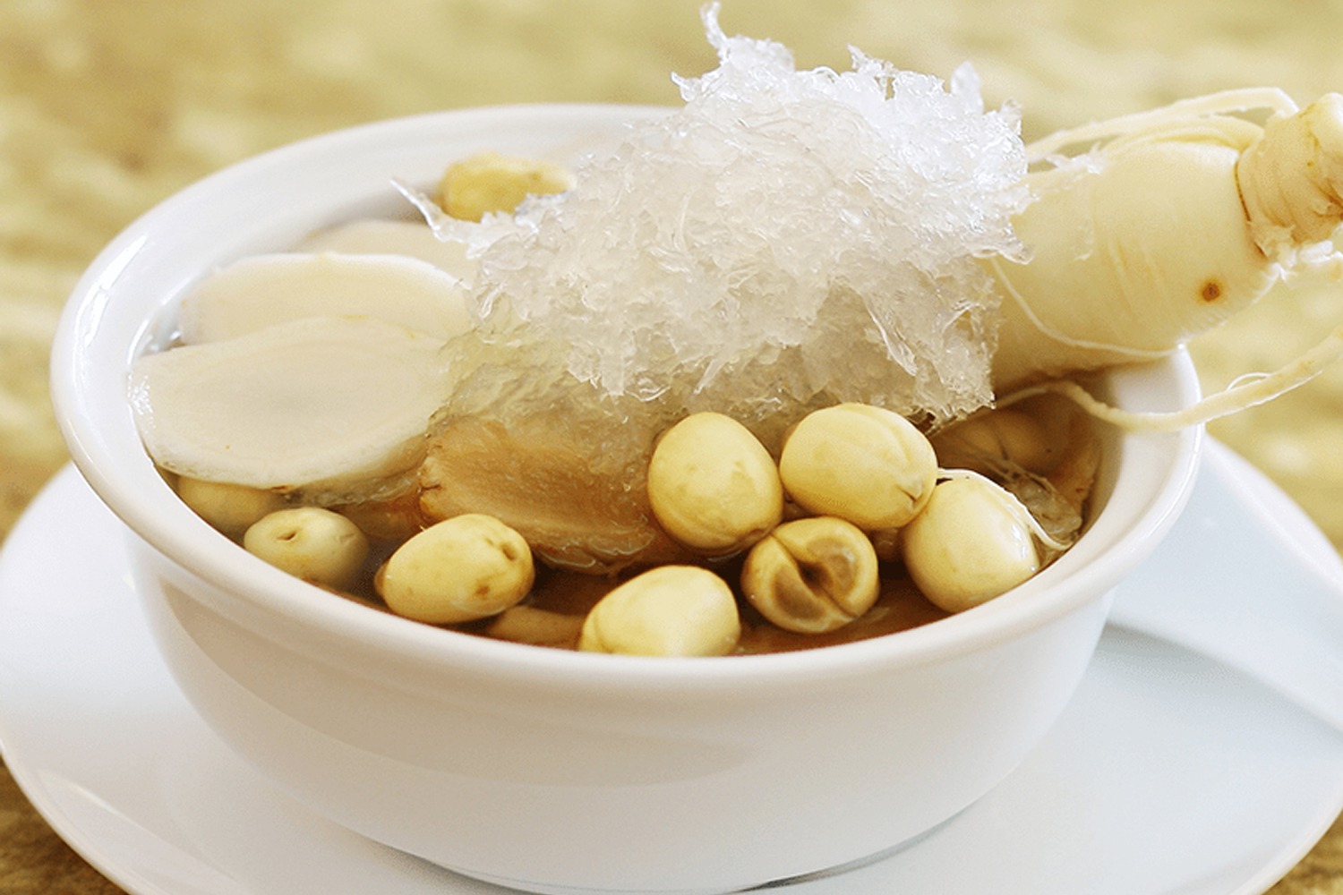 Vì sao yến chưng nhanh hỏng? Lưu ý các yếu tố sau